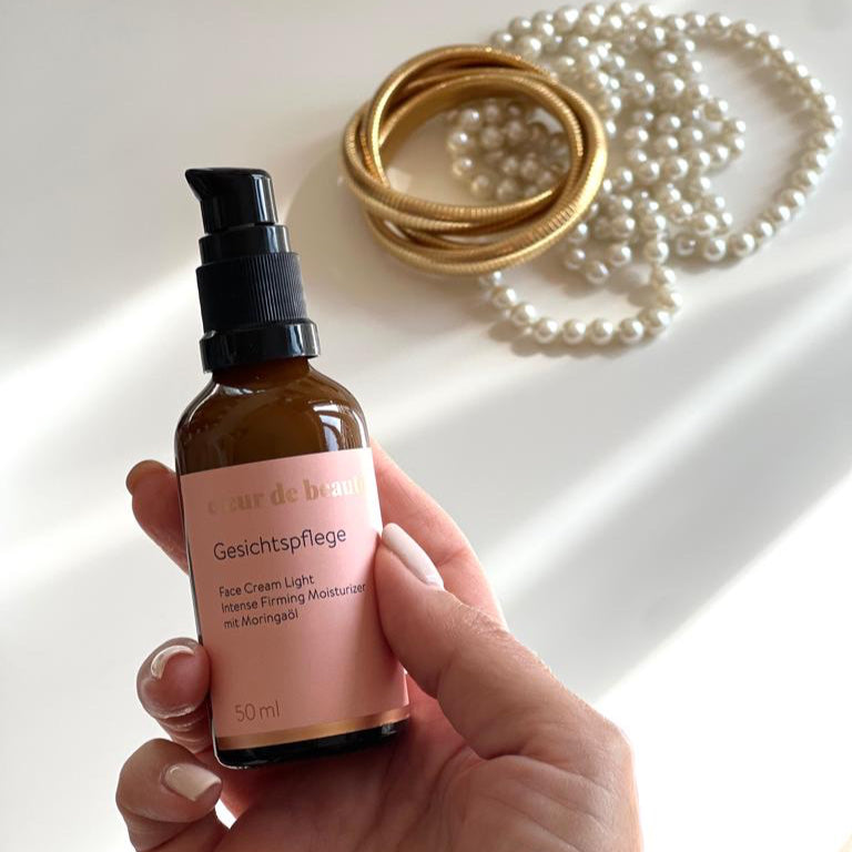Leichte Anti Aging Creme mit Moringaöl vegan ohne Duftstoffe ohne Tierversuche aus Deuschland