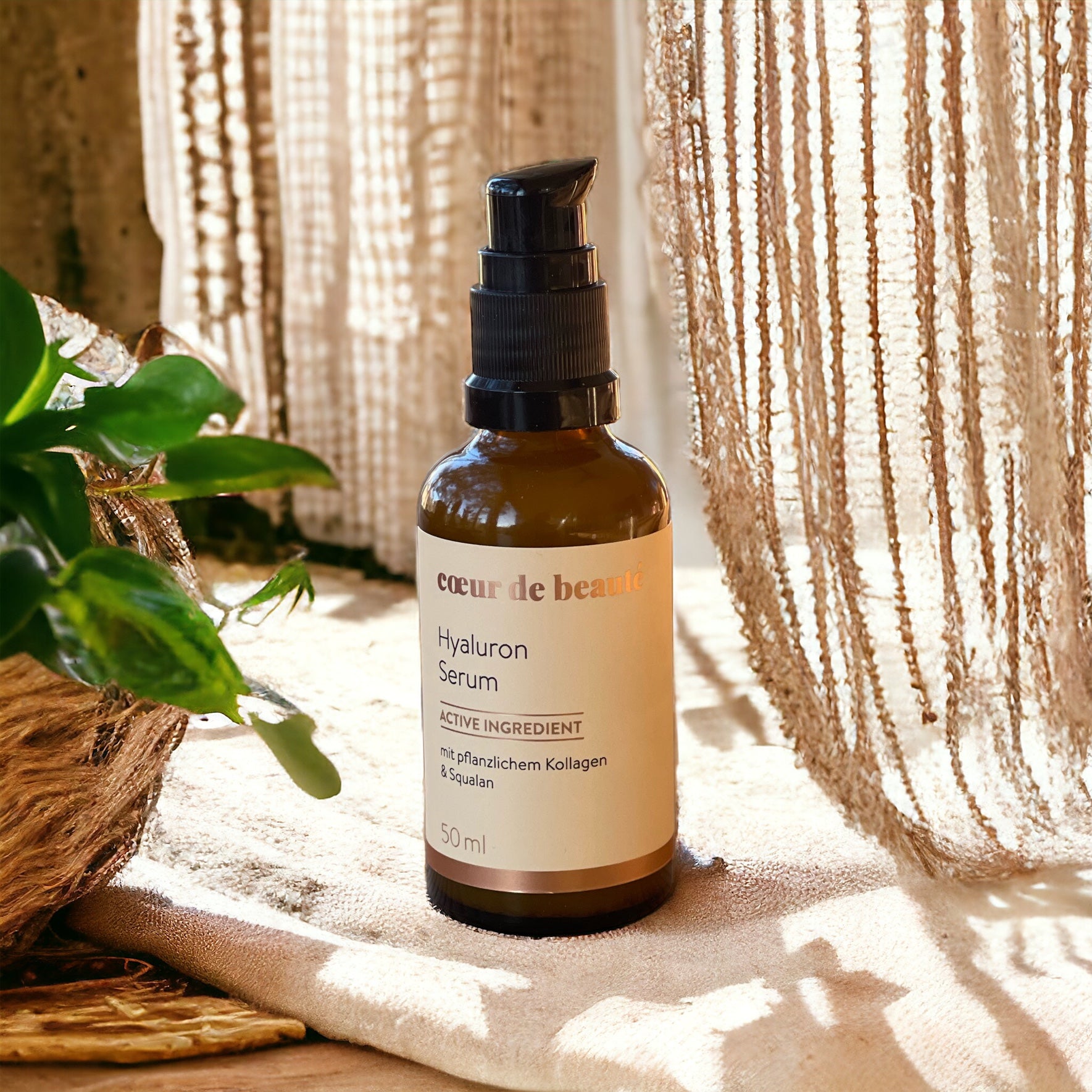 Veganes Hyaluro Serum mit pflanzlichem Kollagen von coeur de beaute aus Berlin