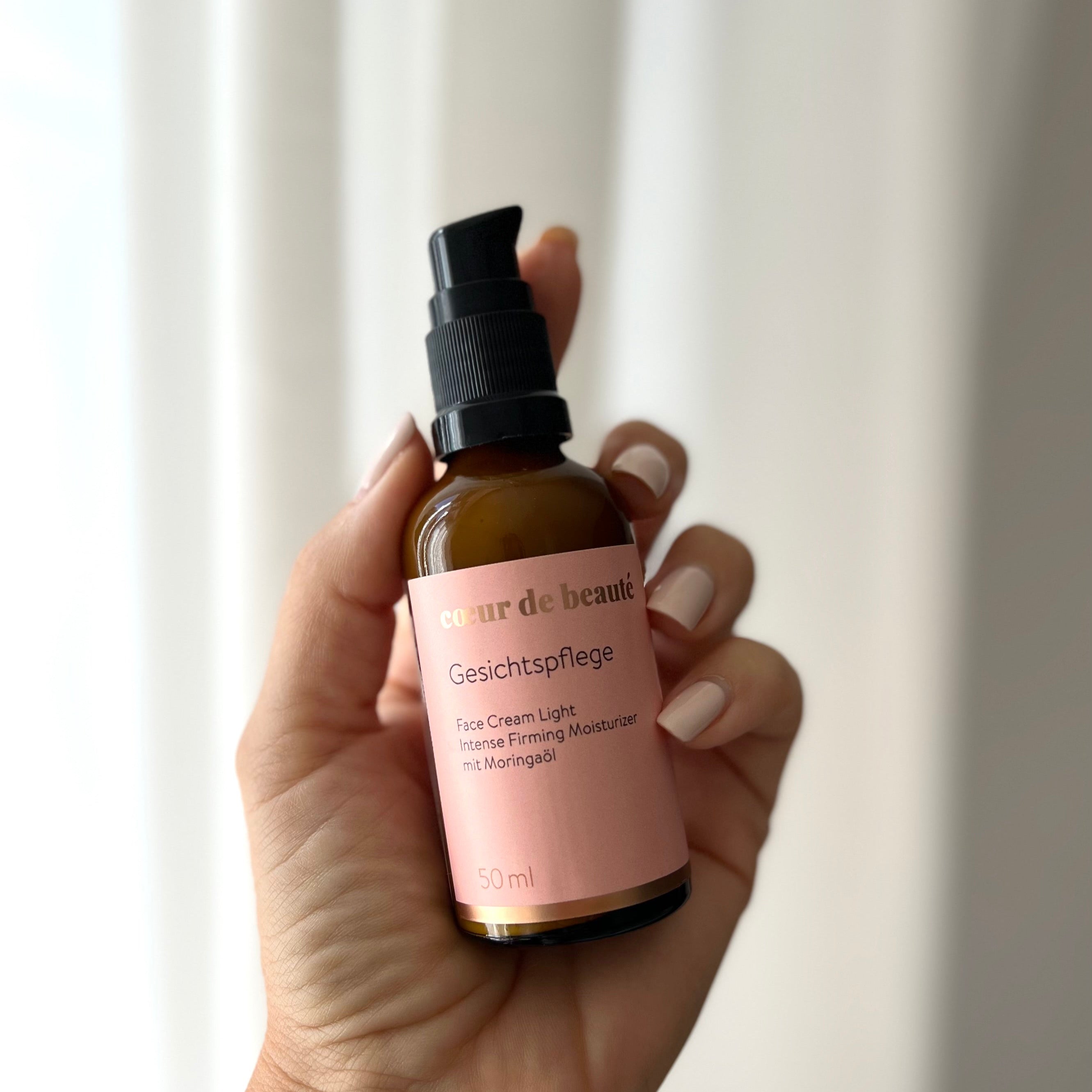 Leichte Anti Aging Creme mit Moringaöl vegan ohne Duftstoffe ohne Tierversuche aus Deuschland