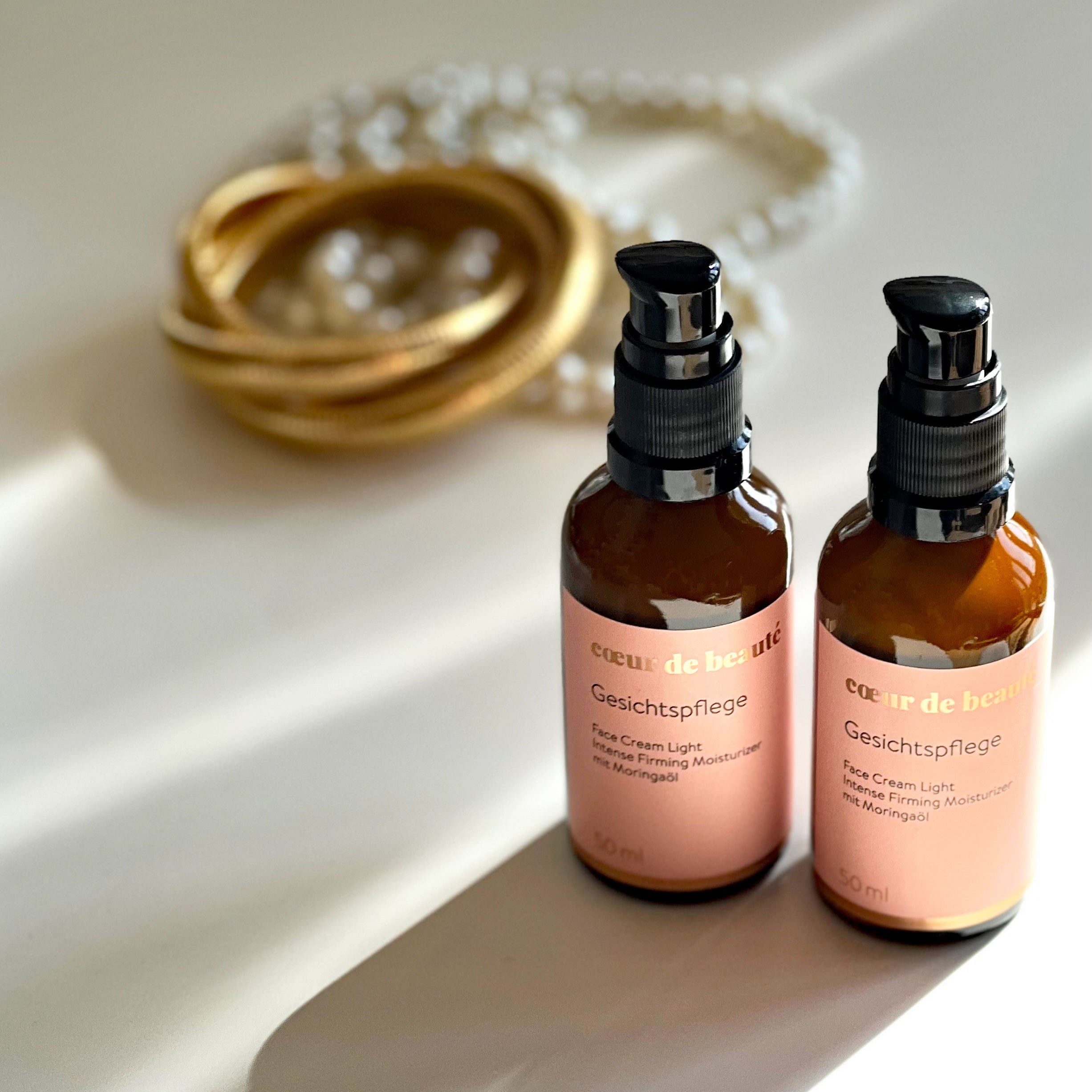 Leichte Anti Aging Creme mit Moringaöl vegan ohne Duftstoffe ohne Tierversuche aus Deuschland