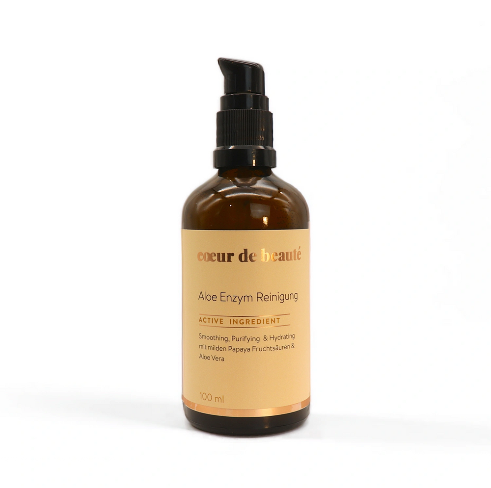 Freisteller der Aloe Enzym Reinigung von cœur de beauté mit pastel gelben Etikett und rose goldenem Logo