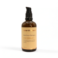 Freisteller der Aloe Enzym Reinigung von cœur de beauté mit pastel gelben Etikett und rose goldenem Logo